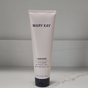 Mary Kay Timewise Cleanser in Soft Pink